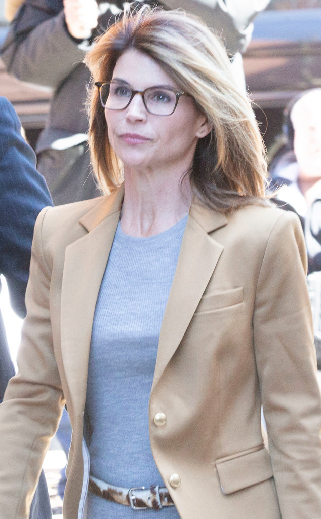 Lori Loughlin, Boston, Court